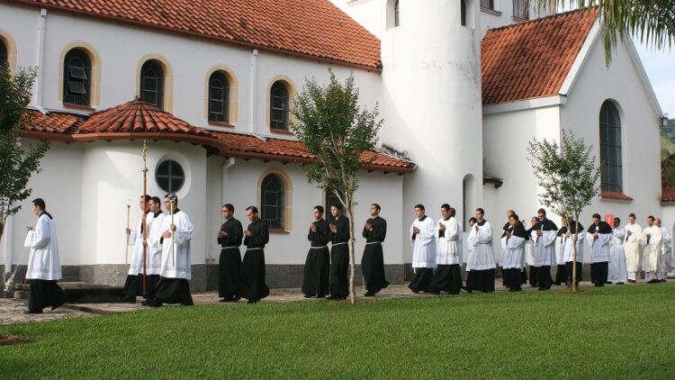 About us - Who are the Canons Regular of the Holy Cross? 